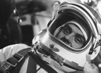 komarov ο άνθρωπος που έπεσε από το διάστημα