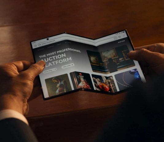 Huawei Mate XTs