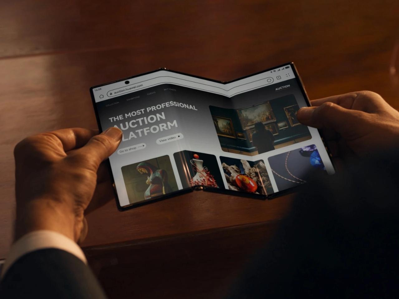 Huawei Mate XTs