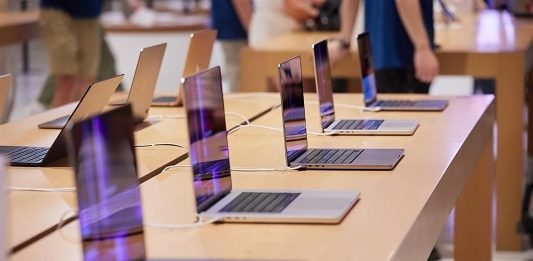 φθηνό MacBook
