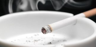 κάπνισμα σε εξωτερικούς χώρους