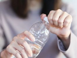 Η ανθρωπότητα στο χείλος της εξάντλησης του νερού! Ο χάρτης – κόλαση εμφιαλωμένο νερό