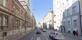 Ανακάλυψαν κάτι ανεκτίμητο στις πληροφορίες του Google Maps image showing a screenshot of street view