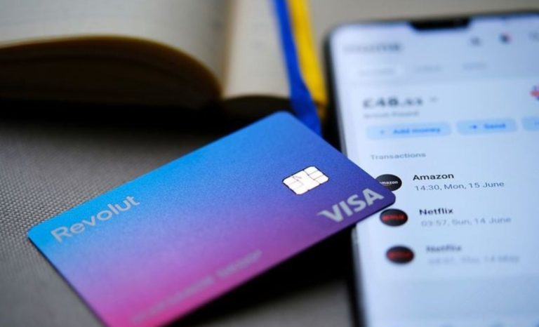 Αποστολή χρημάτων σε κάρτες με Revolut