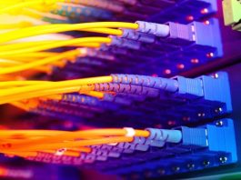 Οι Έλληνες γυρίζουν την πλάτη στις οπτικές ίνες, παρά τις επενδύσεις οπτικές ίνες