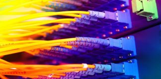 Η Ελληνες γυρίζουν την πλάτη στις οπτικές ίνες, παρά τις επενδύσεις οπτικές ίνες