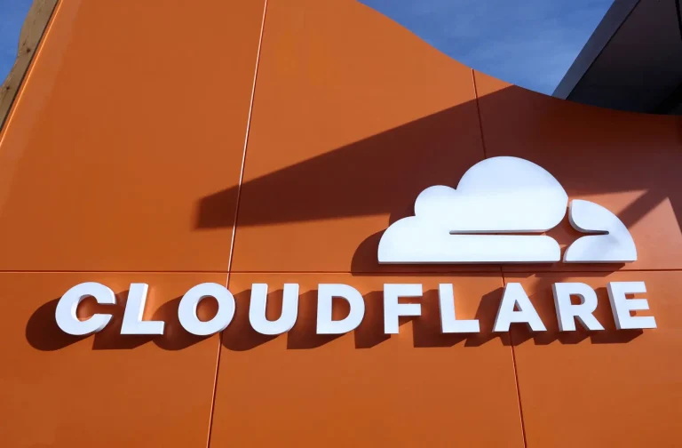 cloudflare PACT Το λογότυπο της Cloudflare μπλοκάρει τα mixed-use AI bots και τους crawlers της Google.
