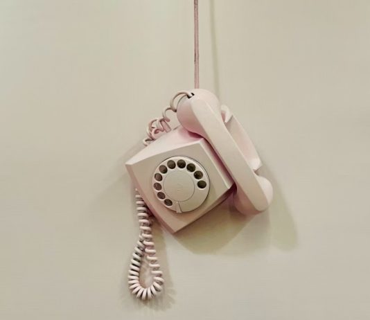 σταθερό χωρίς σταθερό