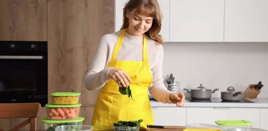 Πως να μειώσετε τα μικροπλαστικά – Τα αντικείμενα που πρέπει να ξεφορτωθείτε μικροπλαστικά