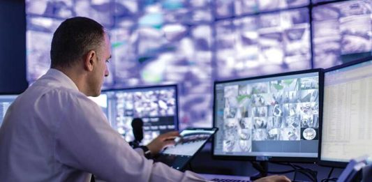 Ελληνας πρώην πράκτορας CIA: Σας τα παρακολουθούμε όλα… CIA