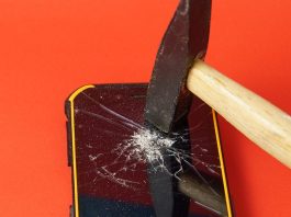 Τα smartphones στην ηλικία των 12 ετών προκαλούν σοβαρά προβλήματα υγείας στα παιδιά