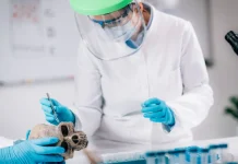 Επιστήμονες επαναφέρουν χαμένο ανθρώπινο γονίδιο με τη βοήθεια της CRISPR