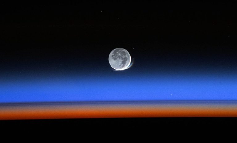 lunar halo