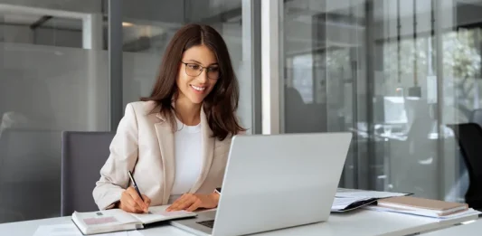 Πώς να αξιοποιήσετε ένα παλιό επαγγελματικό υπολογιστή αντί να τον πετάξετε