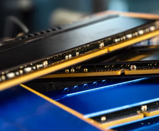 Πώς η τεχνητή νοημοσύνη προκάλεσε την παγκόσμια έλλειψη σε chip μνήμης