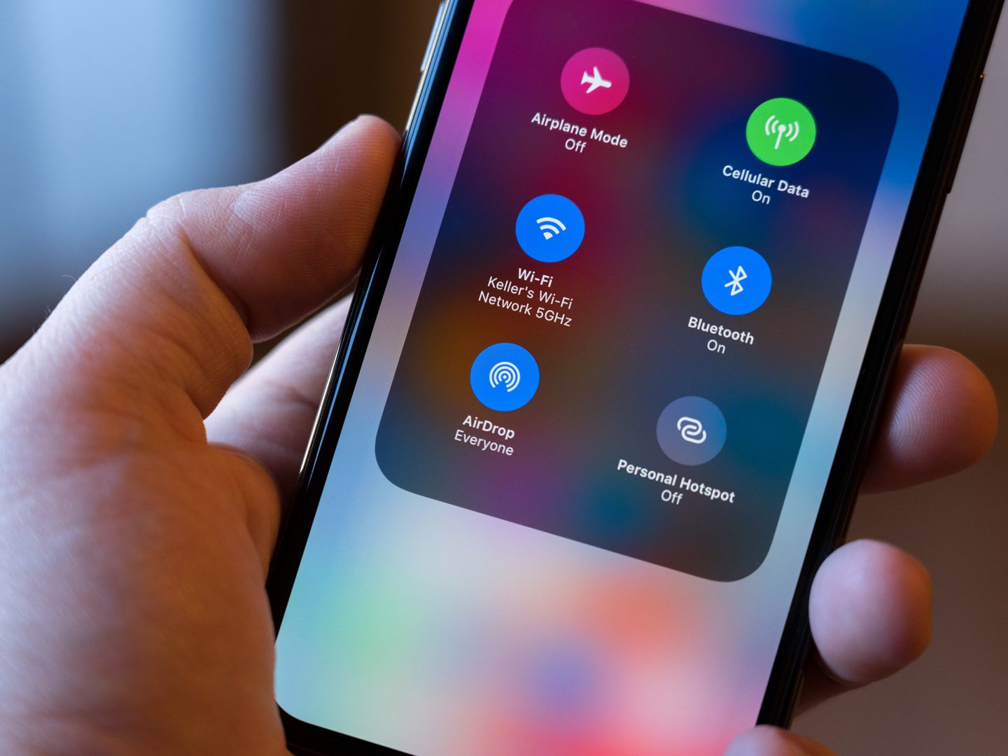 iOS 26.2: Τι είναι τα AirDrop Codes και πώς κάνουν το sharing πιο ασφαλές