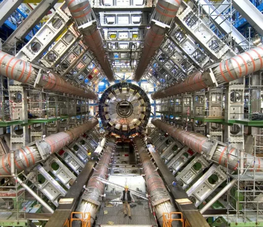 Μεγάλος Επιταχυντής Αδρονίων LHC CERN