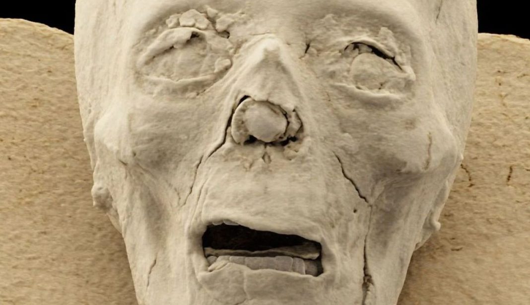 Αξονική τομογραφία αποκαλύπτει και λύνει το μυστήριο των Αυγιπτίων