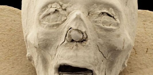 Αξονική τομογραφία αποκαλύπτει και λύνει το μυστήριο των Αυγιπτίων