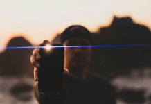 Μην αφήσεις ποτέ ξανά ανοιχτό τον φακό του κινητού