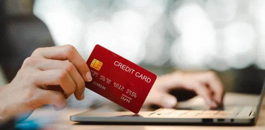 Τι αποθηκεύει τελικά το τσιπ της πιστωτικής σας κάρτας;