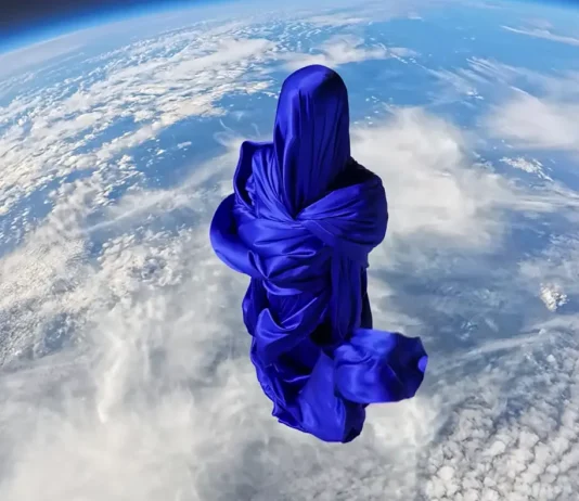 γλυπτό διάστημα Mission Taroni