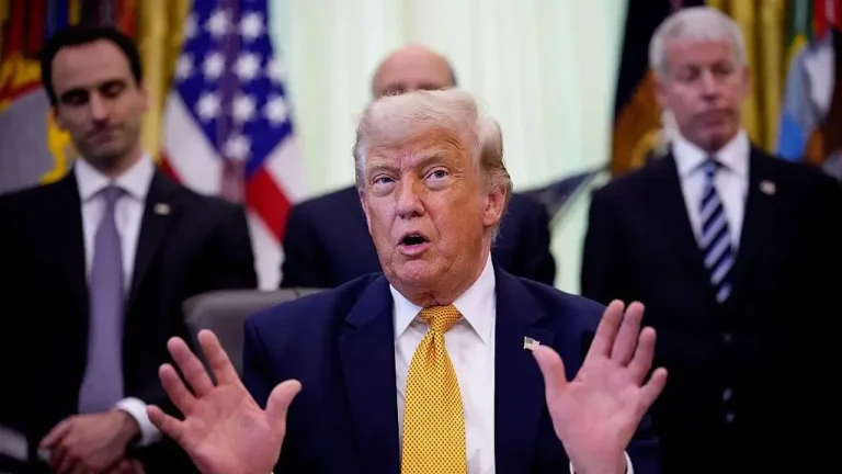 Ο Trump αγόρασε μετοχές τεχνολογίας την ημέρα που ανακοίνωσε το Σχέδιο Δράσης της AI
