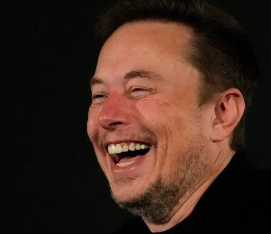 Ο Elon Musk αύξησε κι άλλο την περιουσία του. Ακόμα και αν χάσει 1 τρις θα ειναι παλι ο πλουσιότερος άνθρωπος Elon Musk