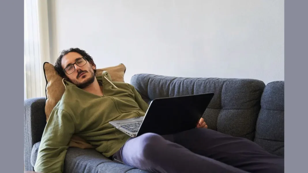 Sitting life Νέα μελέτη συνδέει την καθιστική ζωή με τον καρκίνο