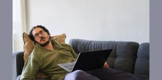 Νέα μελέτη συνδέει την καθιστική ζωή με τον καρκίνο