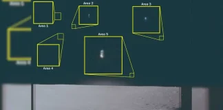 Ο διοικητής της NASA ανοίγει τα χαρτιά του για τα UFO και τη ζωή στον Άρη Λήψεις της NASA από την επιφάνεια της Σελήνης που δείχνουν περίεργα φώτα.