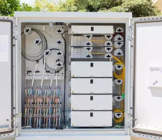 300Mbps/300Mbps με 14 ευρώ για τον πρώτο στην πολυκατοικία ftth