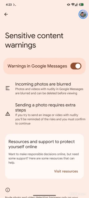 To Sensitive Content Warning όπως εμφανίστηκε στον κώδικα του Android