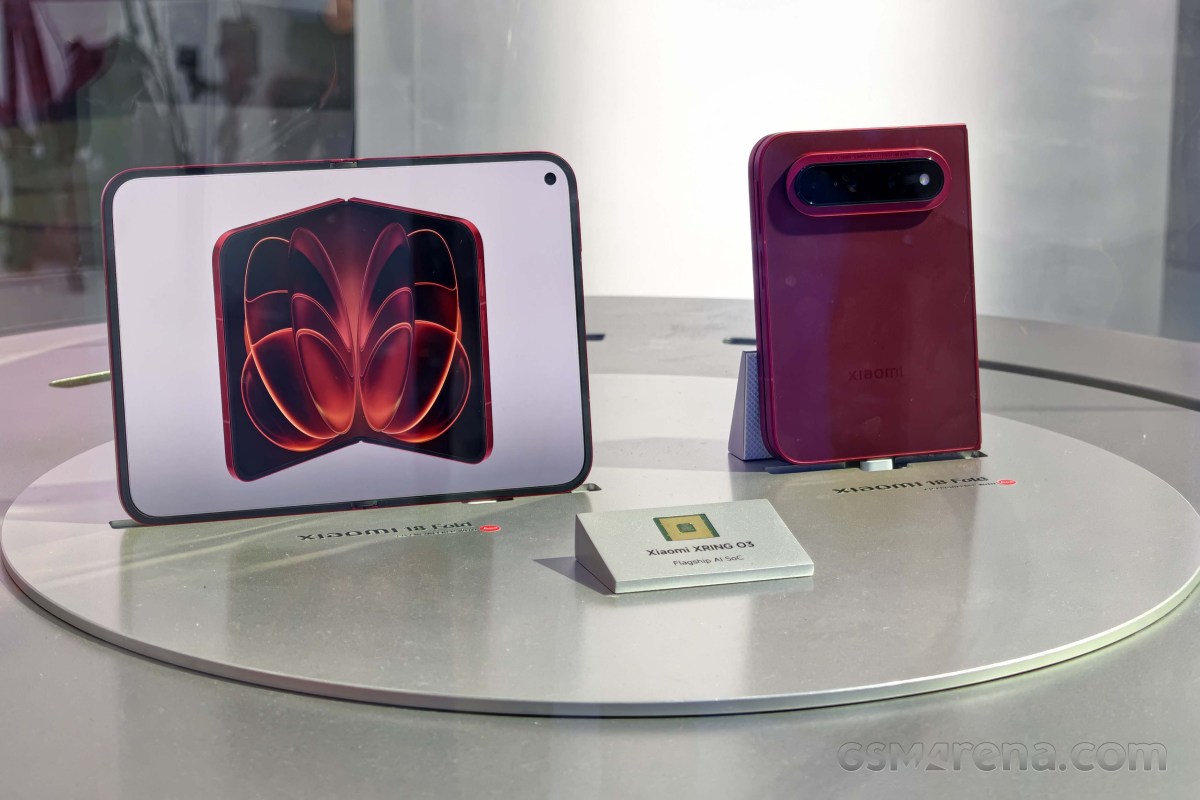 To Xiaomi 18 Fold έκανε την εμφάνισή του στην IFA 2026