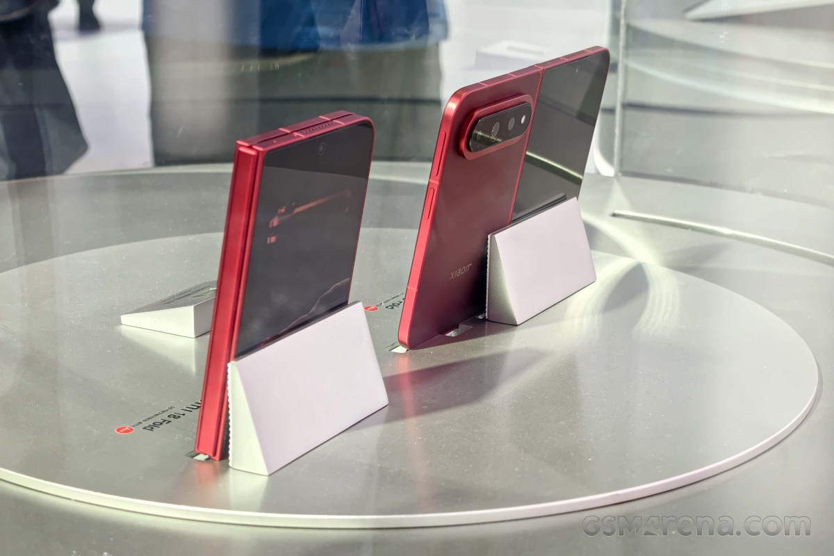 To Xiaomi 18 Fold έκανε την εμφάνισή του στην IFA 2026