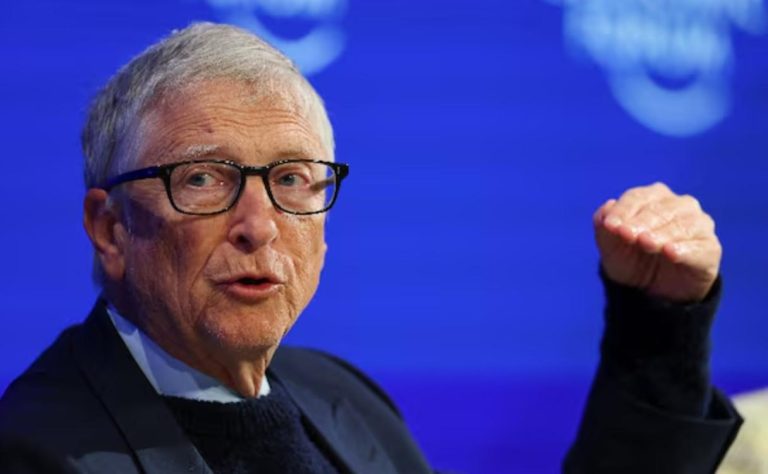Ο Bill Gates μιλά για τους κινδύνους και τα οφέλη της τεχνητής νοημοσύνης
