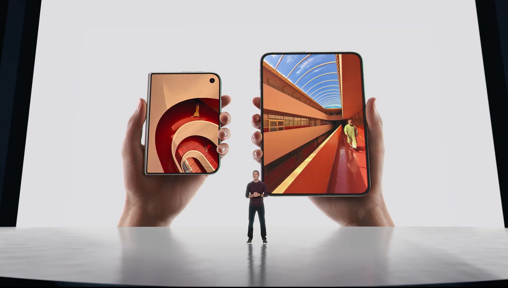 Ο John Ternus ανακοινώνει το iPhone Duo
