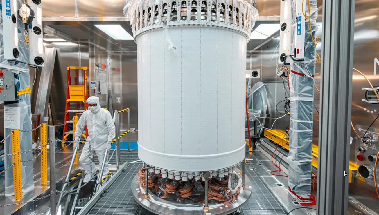Ο ανιχνευτής LUX-ZEPLIN για την αναζήτηση σκοτεινής ύλης