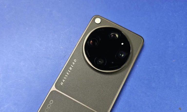 Η εικόνα απεικονίζει το Oppo Find X9 Ultra στο εργαστήριο του Techmaniacs.gr.