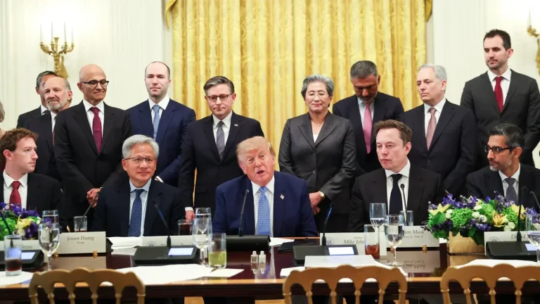 Ο Trump υπογράφει το προεδρικό διάταγμα για την Super Intelligence
