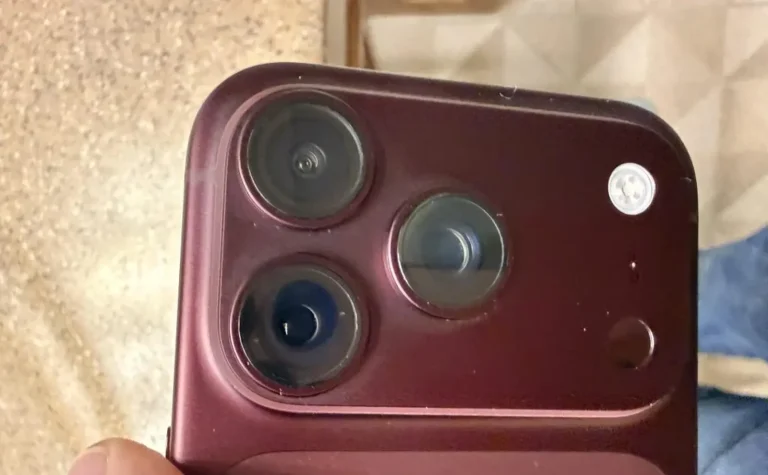Αποχρωματισμός στο βουργουνδί iPhone 18 Pro και τι είναι